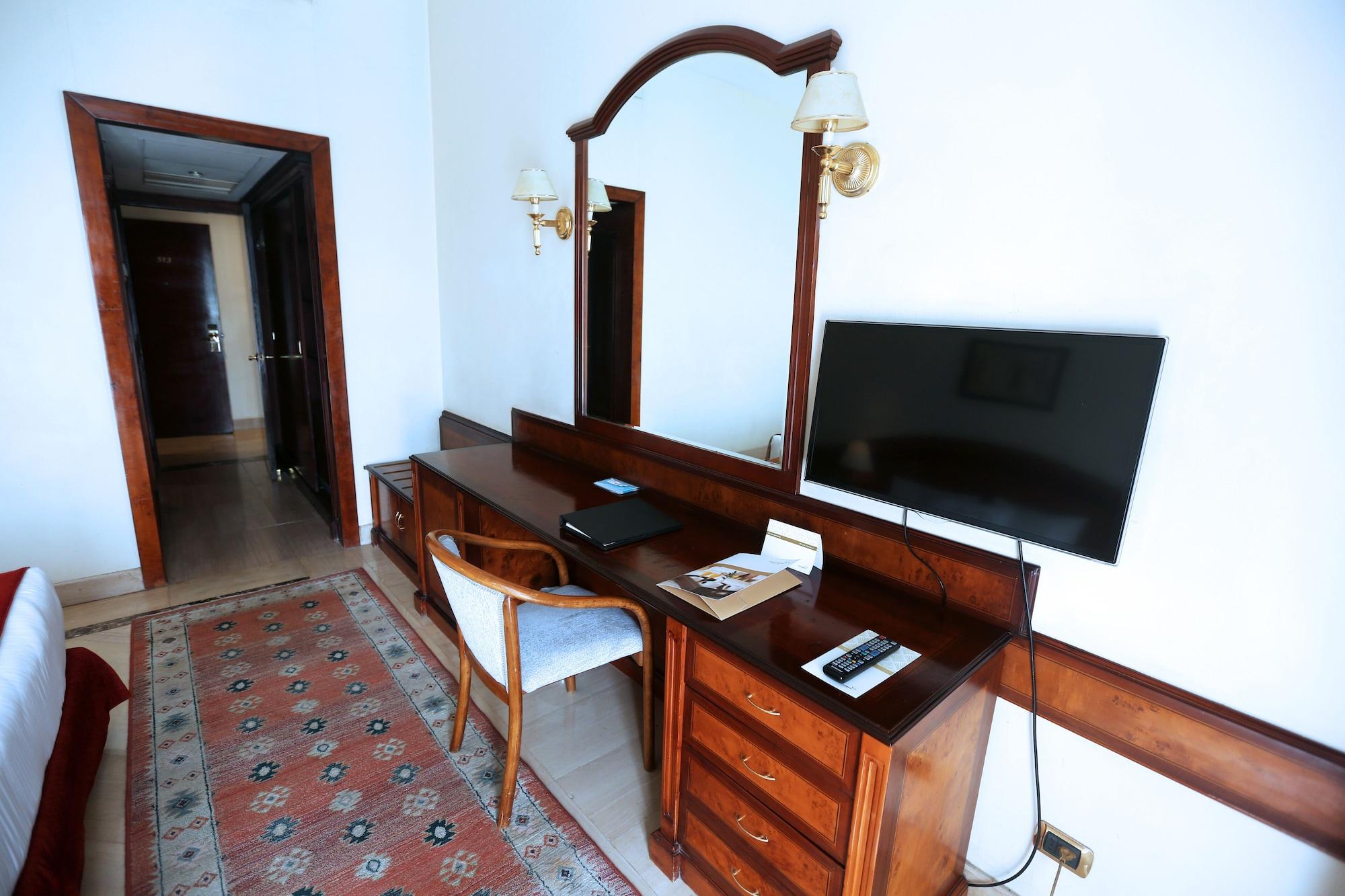 ไทรอัมพ์ พลาซา โฮเต็ล Hotel ไคโร ภายนอก รูปภาพ